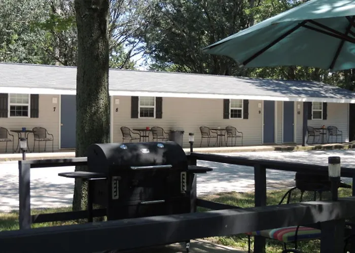 White Caps Motel And Rv Park